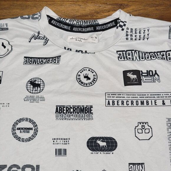 Abercrombie Kids B&W Short Sleeve Tee Graphic - Size 15/16 - Picture 2 of 4